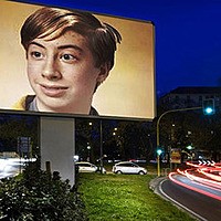 Photo effect - Billboard between two roads
