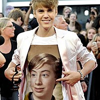 Photo effect - On the t-shirt of Justin Bieber