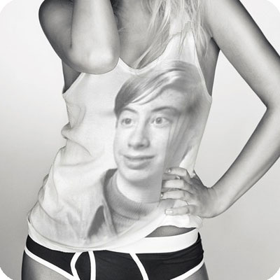 Photo effect - On the cute girl's t-shirt