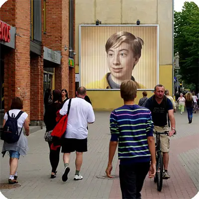 Photo effect - Walking down the street